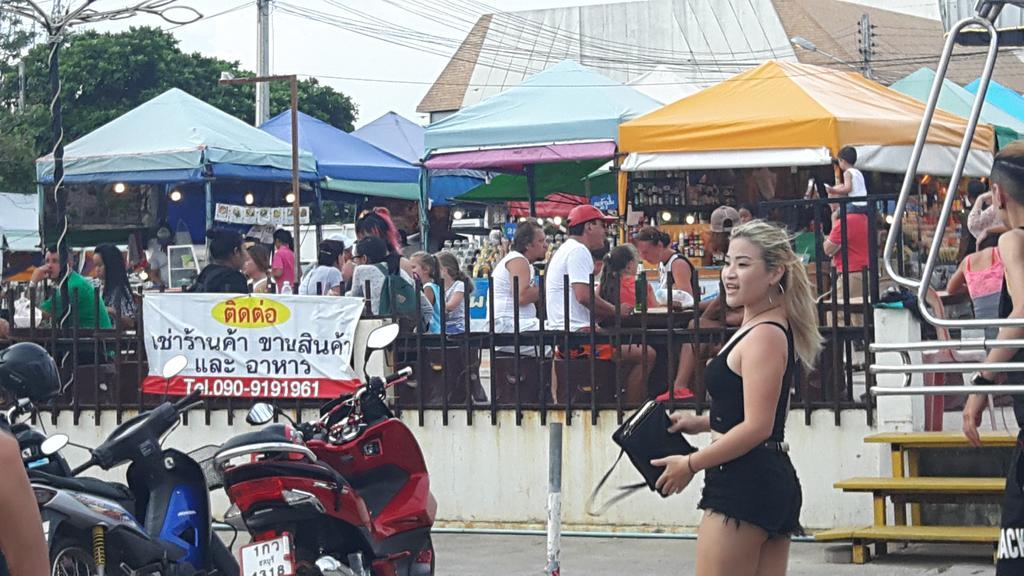 Casanova Inn Pattaya Exteriör bild